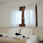 Villa Alex By The 4 Travellers
