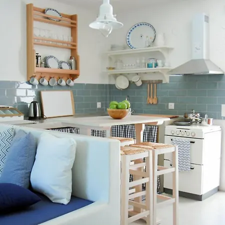 Villa Alex By The 4 Travellers 希维利